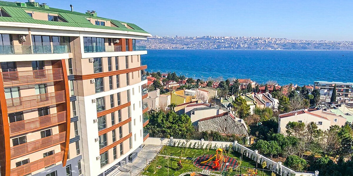 A rare project that combines green and blue together in Istanbul